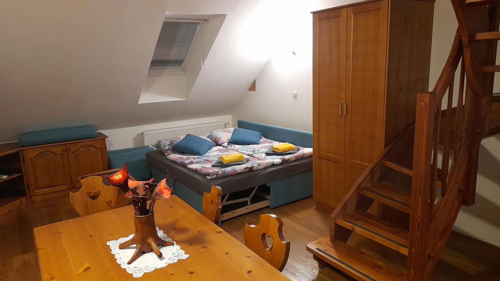 Apartma In Bungalov Jezerci Гозд-Мартулек Экстерьер фото
