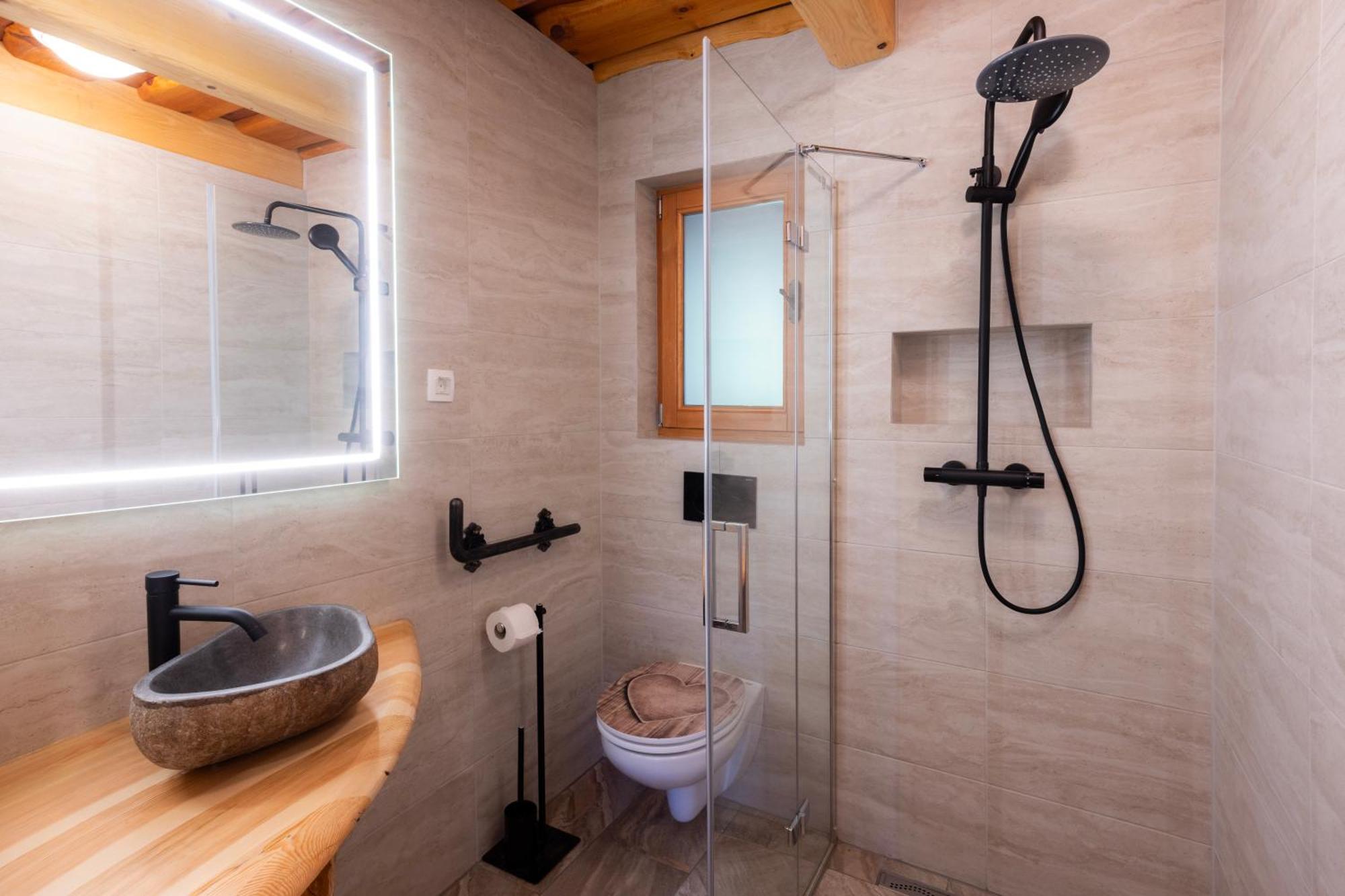 Apartma In Bungalov Jezerci Гозд-Мартулек Экстерьер фото