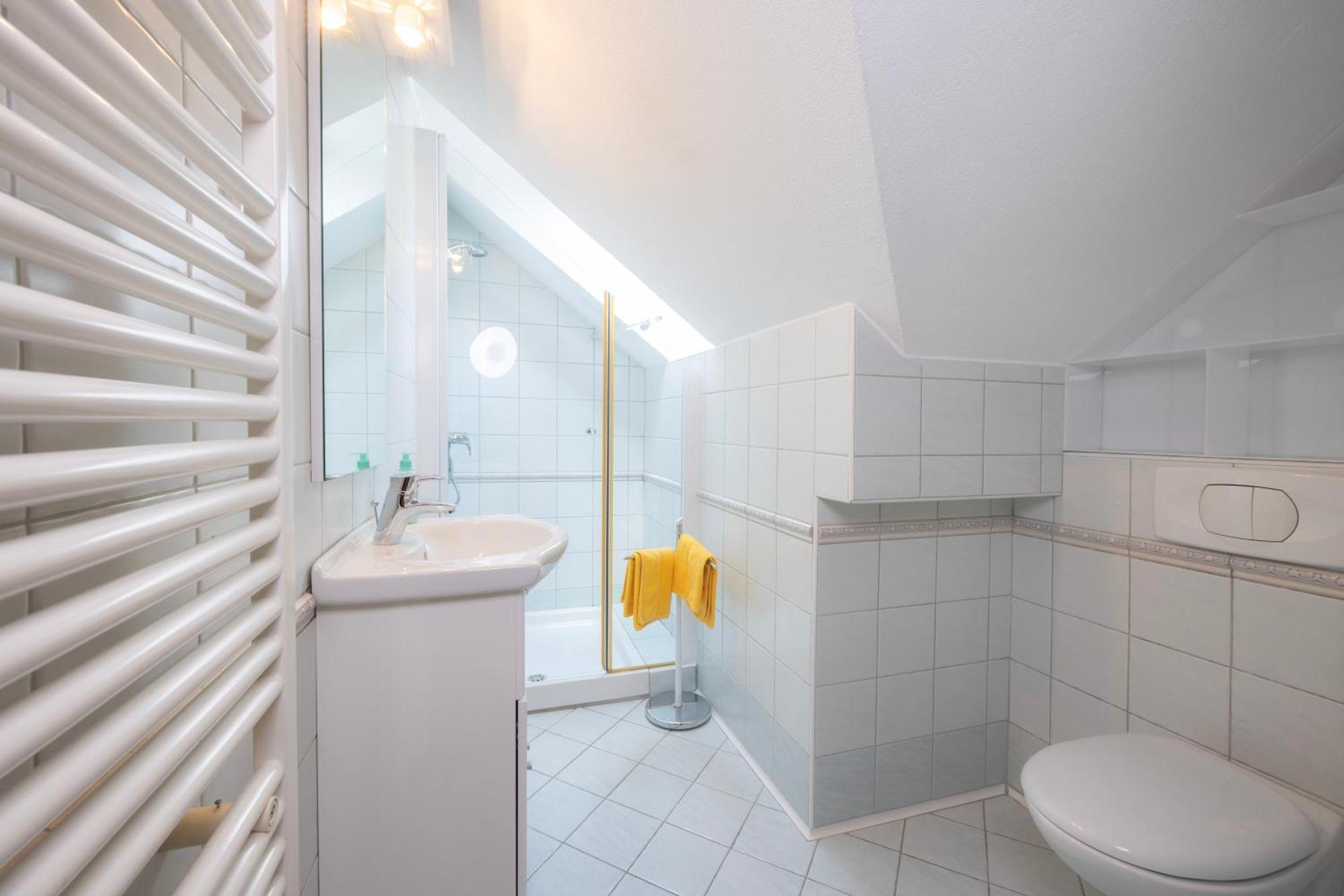 Apartma In Bungalov Jezerci Гозд-Мартулек Экстерьер фото